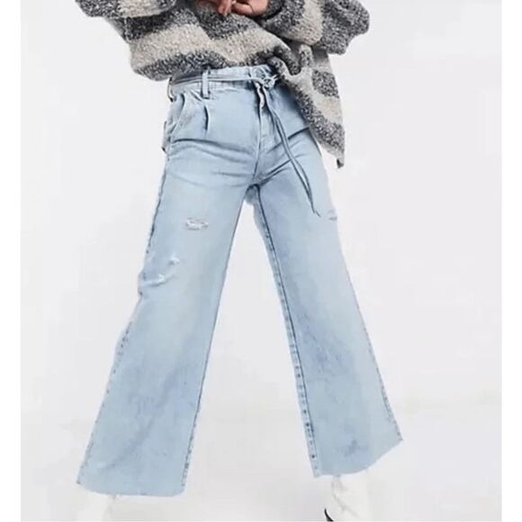 Free People Jeans Kinsey High Rise Cropped Wide Leg Denim distressed size 24 - Picture 1 of 8